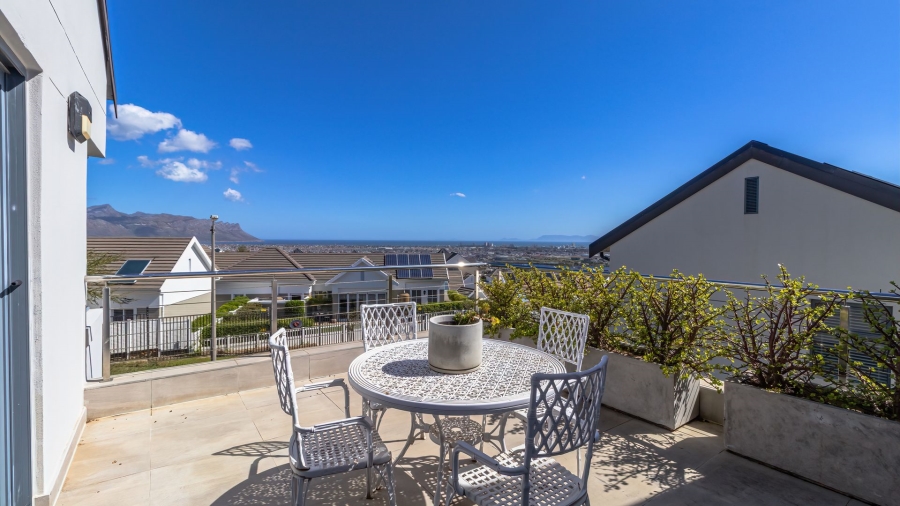 3 Bedroom Property for Sale in Fairhaven Country Estate Western Cape
